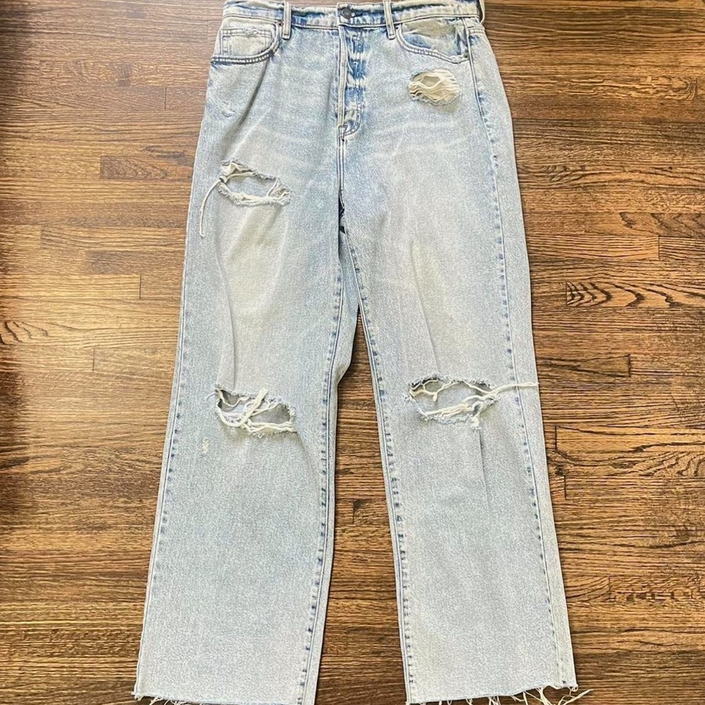 Light Wash Women’s High-Rise Straight Jeans